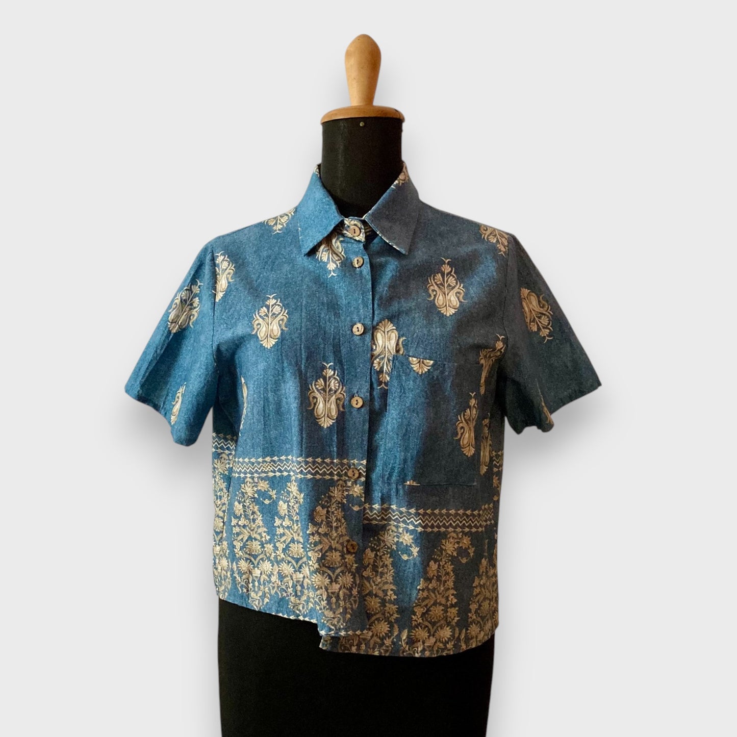 Camicia asimmetrica
