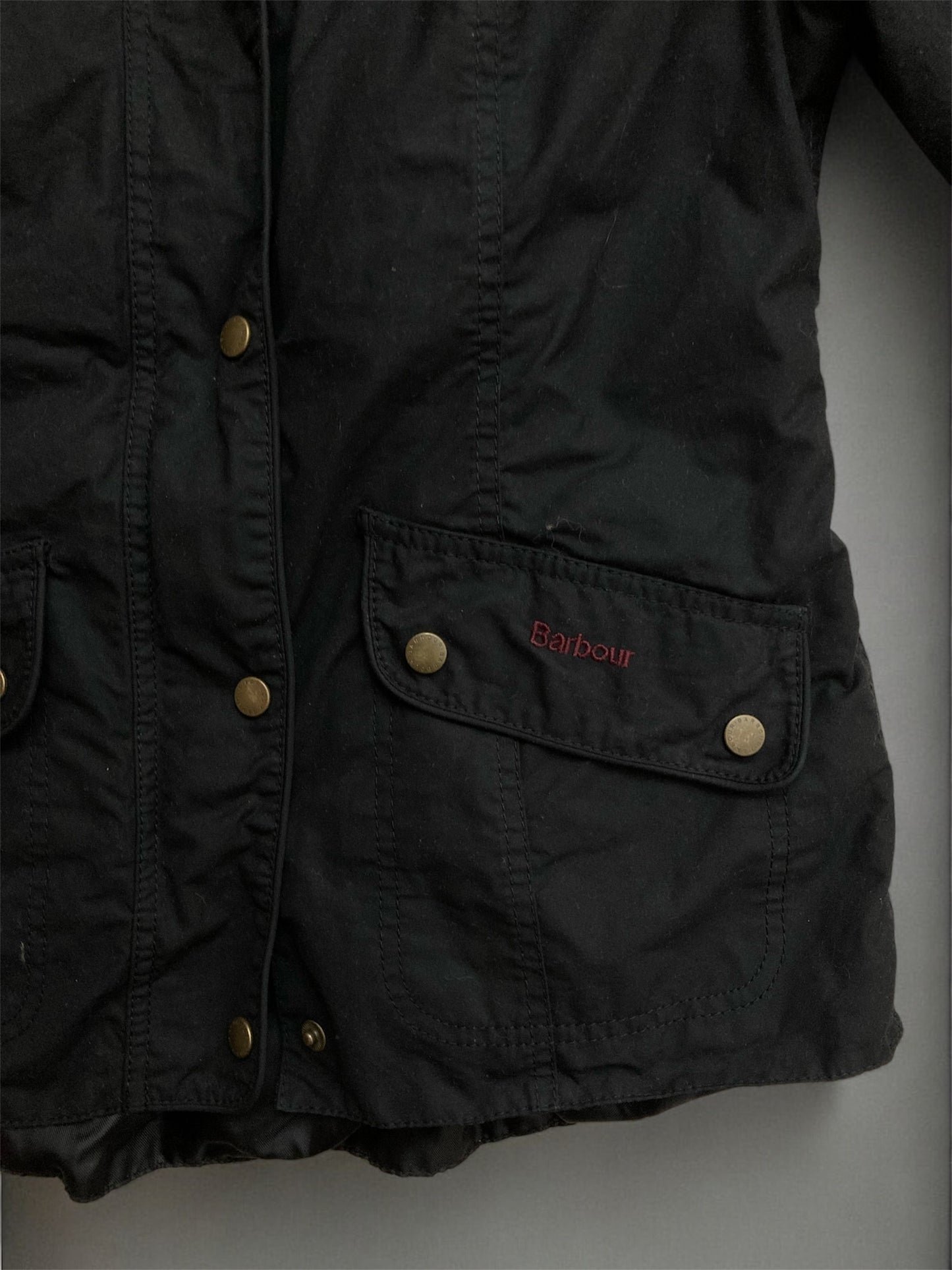 Giacca Barbour con spilla