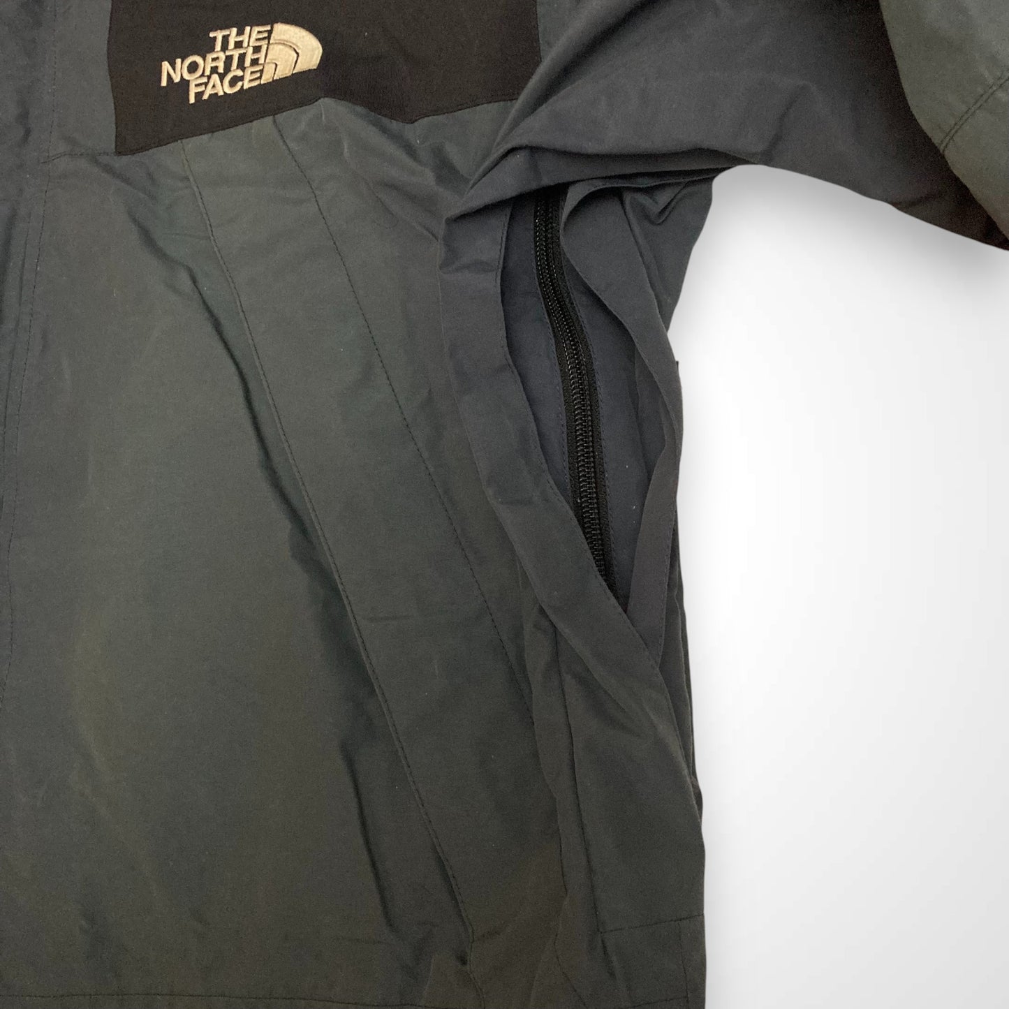 The North Face Mountain Light Jacket Man