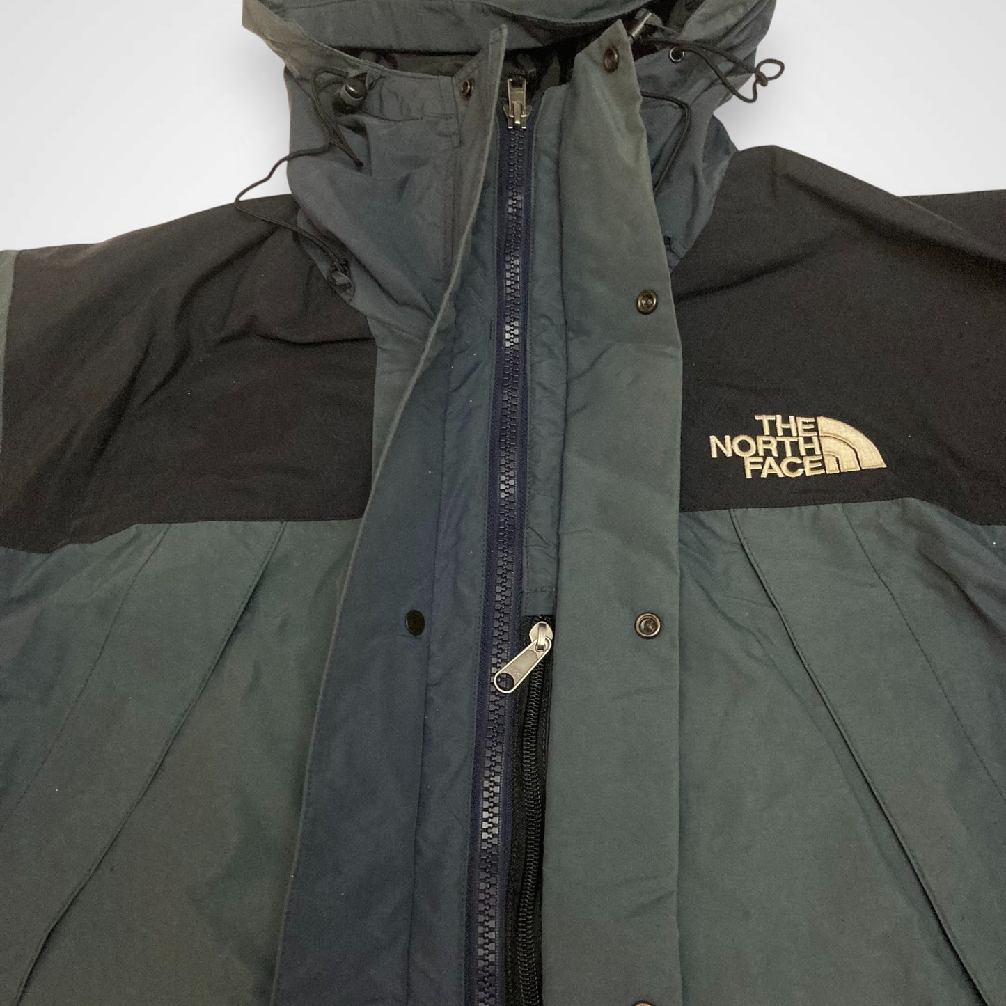 The North Face Mountain Light Jacket Man
