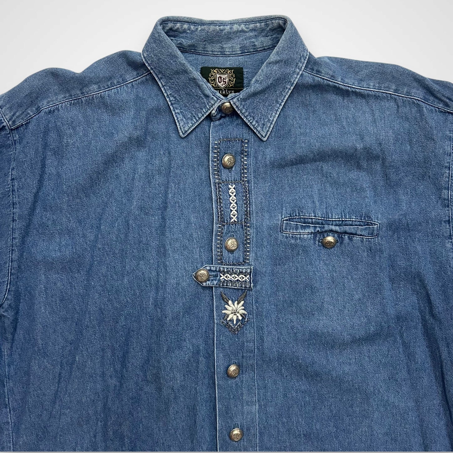 Camicia ricamata anni ottanta