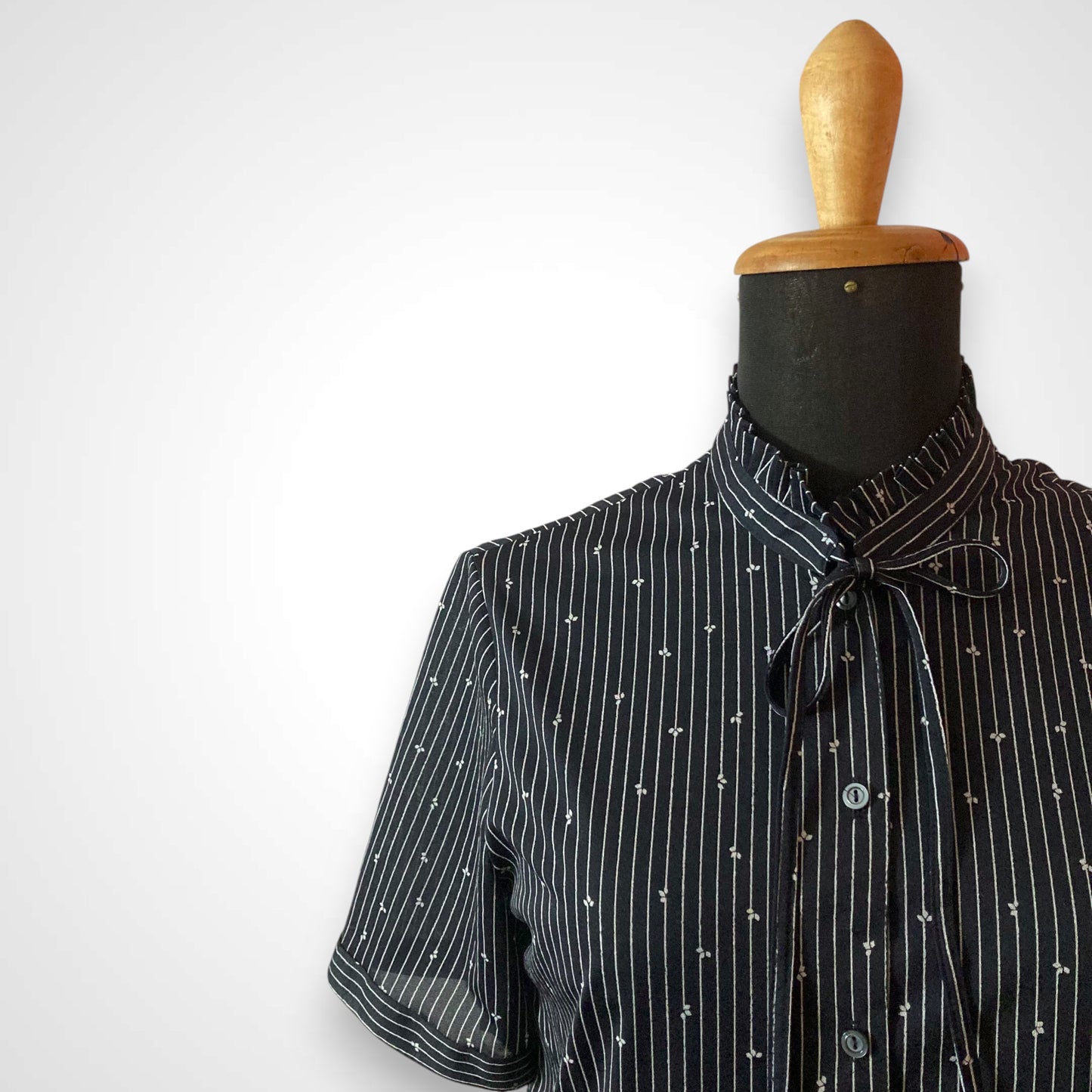 Camicia Vintage con fiocco